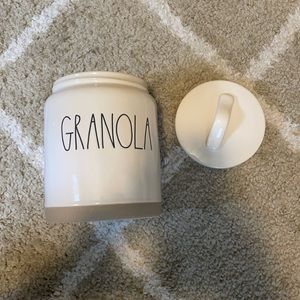 Granola canister